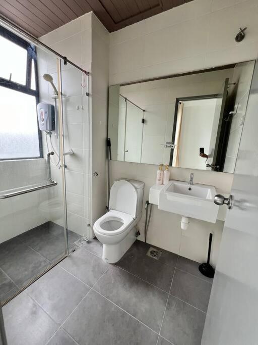 Lily Avillion-tanah Rata Apartment