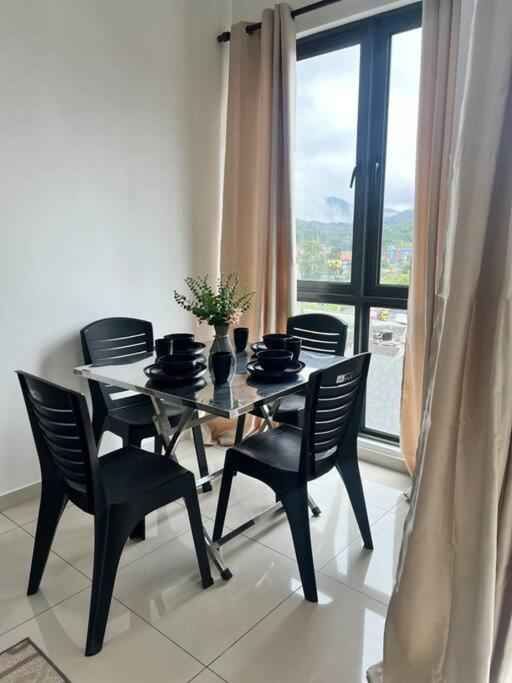 Apartment Lily Avillion-tanah Rata *